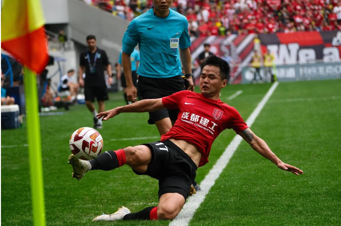 J9九游会登录入口关于清晨成都蓉城备战中超,单刀错失细节曝光,底气十足,轮换策略成焦点的信息